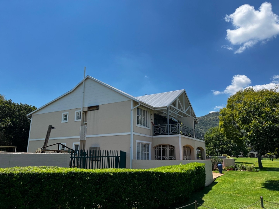 2 Bedroom Property for Sale in Caribbean Beach Club North West